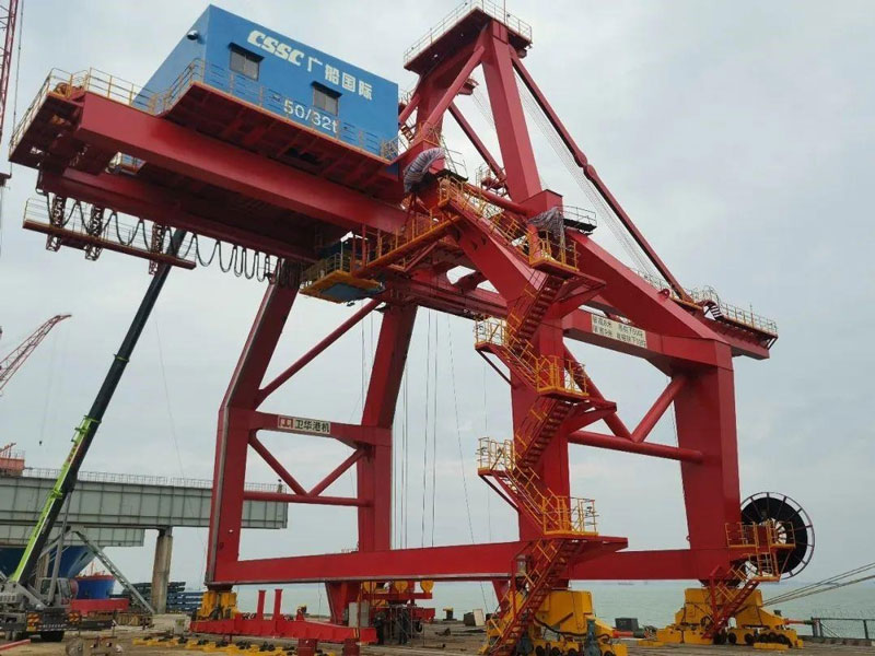 O que é um guindaste Panamax?